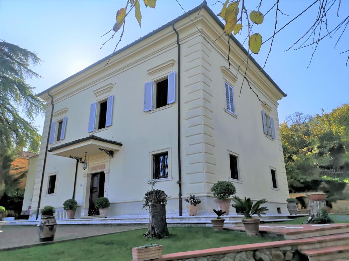 سينالونغا Maison Tuscany Bed&Breakfast المظهر الخارجي الصورة